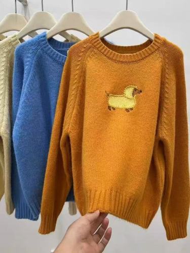 Korean-style cartoon Dachshund-themed 10-needle embroidery casual wear raglan-sleeve knit top—autumn/winter new collection