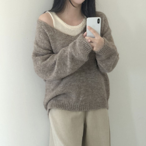 Real-shot Korean-style Japanese-inspired relaxed-fit casual versatile crewneck sweater two-piece set in solid colors, featuring a V-neck and off-shoulder knit top.