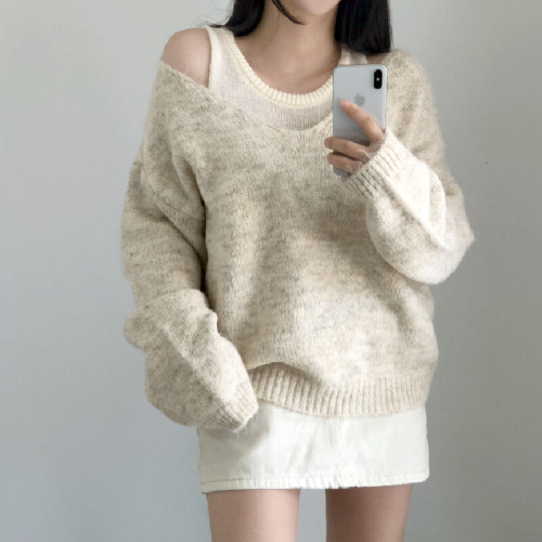 Real-shot Korean-style Japanese-inspired relaxed-fit casual versatile crewneck sweater two-piece set in solid colors, featuring a V-neck and off-shoulder knit top.
