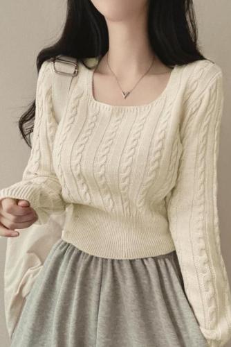 Original real shot Korean version of casual autumn and winter twist knitted sweater single row button square collar solid color base top for women