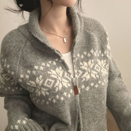 South Korean chic autumn/winter niche retro color-blocking jacquard design loose and versatile long-sleeved knitted sweater woman's coat