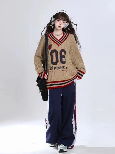 American retro v-neck pullover sweater for women in autumn and winter outfits lazy style design loose contrasting sweater top