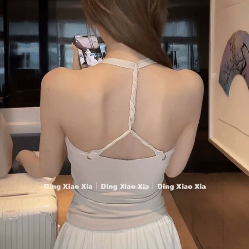 French-style temperament heavy-duty metal chain necklace, pleated beauty back, slimming waistback top with chest pad