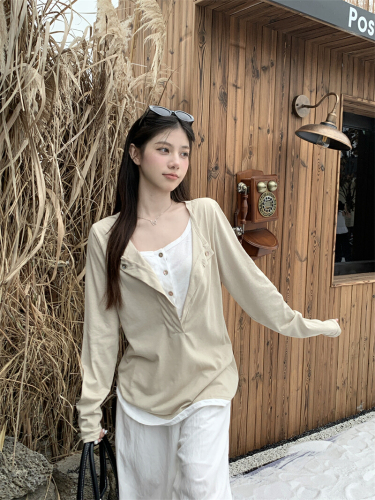 Authentic Take Real and Fake Two-Piece Long-Sleeve T-Sleeve Top for Women in a Unique Loose and Casual Design