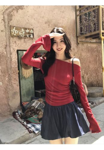 2025 New Chic Korean-style Spring/Fall Off-Shoulder Top for Women – Flared Sleeve, Slim-fit Knitted, Off-the-Shoulder T-shirt