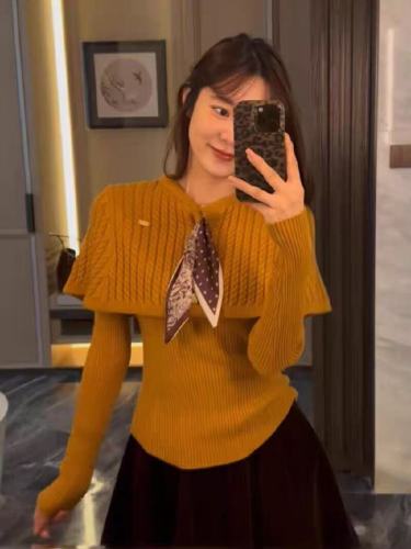 Korean Dongdaemun French Crochet Scarf Collar Tie Cape Shawl Women's V-Neck Sweater Set of Two