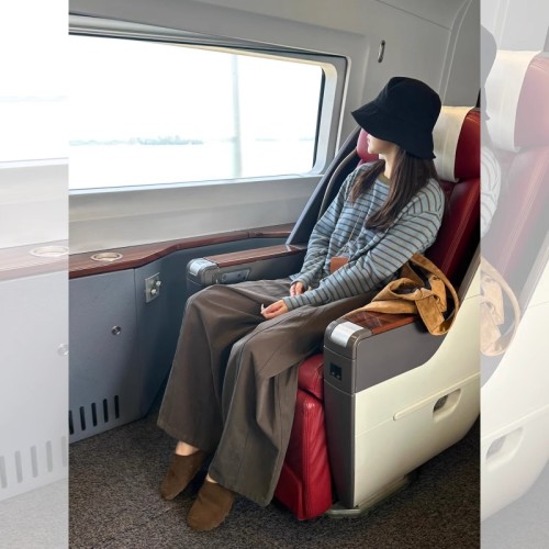 Gorgeous plaid striped long-sleeve T-shirt for women, suitable for autumn wear, early autumn Korean style fashion, chic and unique top