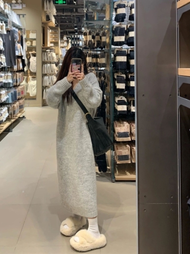 Women's Knit Dress Winter Lazy Style Loose Matchable Medium Length Skirt Knee-Length Thick V-neck Grey Wool Dress