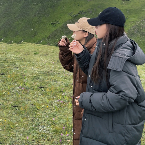 2025 New Arrival Women's Long Down-Padded Coat: Mid-Length, Over-the-Knee Design, Thickened Winter Jacket