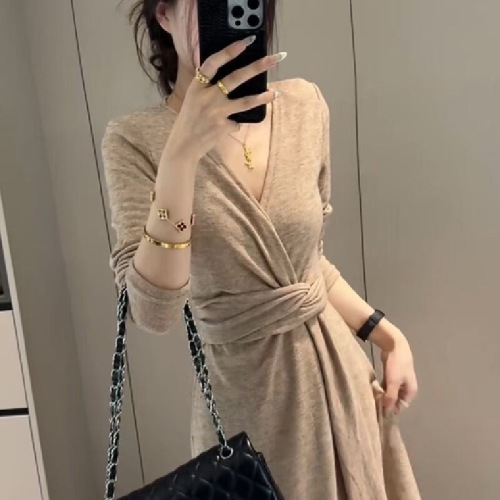 Chic Belted Khaki V-Neck Knot Dress for Women - Autumn 2025 New Arrival Pure Desire Style, Fitted Waist, Slimming Long Skirt