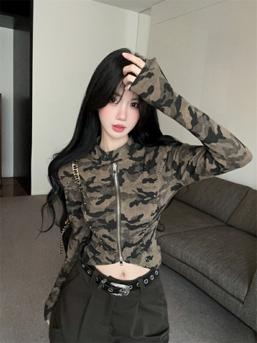 Photo-shoot~ Retro Spice Collar Zipper Camo Long Sleeve Women's T-Shirt Design-Sensitive Unique Slimming Short-Sleeve Top