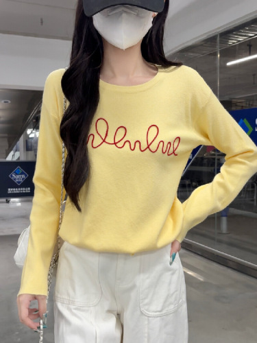 PhotographedLazy StyleSoft and Chewy Knit Top with Straight Shoulder and Long Sleeve T-shirt for Women as Underwear with Drawstring Hem Top