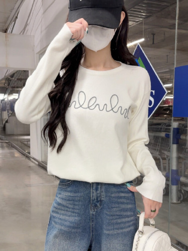 PhotographedLazy StyleSoft and Chewy Knit Top with Straight Shoulder and Long Sleeve T-shirt for Women as Underwear with Drawstring Hem Top
