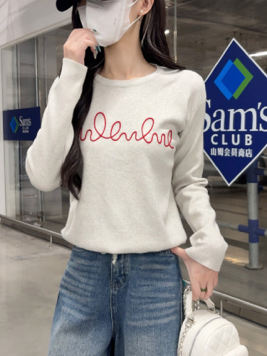 PhotographedLazy StyleSoft and Chewy Knit Top with Straight Shoulder and Long Sleeve T-shirt for Women as Underwear with Drawstring Hem Top