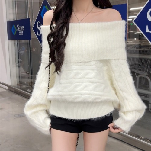 Photographed Relaxed Style Elegant Loose One-Shoulder Cable-Knit Long-Sleeve Off-the-Shoulder Women's Sweater for a Slimming Pure Desire Look