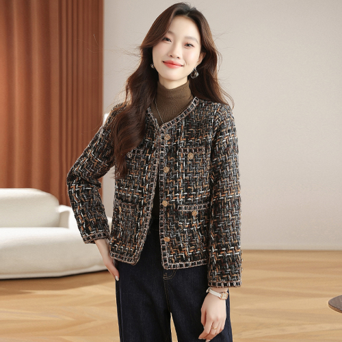Real-shot Chanel-style coat for women, 2025 autumn/winter new collection—short tweed top perfect for petite figures with a chic, French-inspired, ladylike vibe
