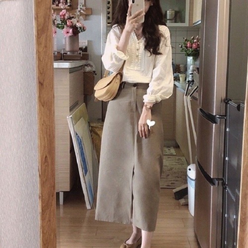 French Autumn 2025 New Long-Sleeve Shirt Unique Niche Design Loose Lace Top Blouse Thin Single-Sleeve Outwear