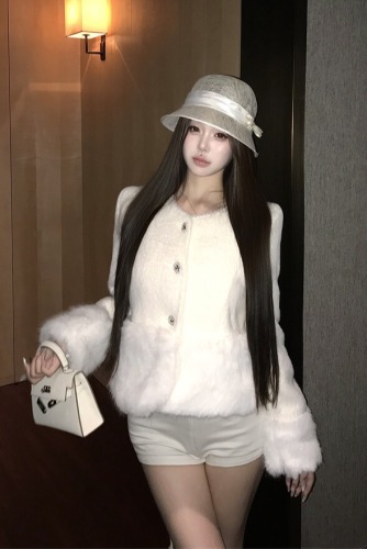 Real-shot ~ Chanel-style coat for women, super stylish winter piece in a gentle French-inspired design—woolen blend with fluffy accents, perfect for a short, chic look.