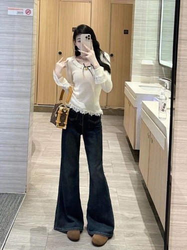 French-style Minimalist Fashionable Chic Pullover with Wave-Edge Bow-Knot Lace-Trimmed Long Sleeves for Women—Autumn Casual Knitwear