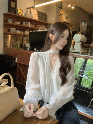Photographed! Korean Retro Charm Striped Shirt for Women with V-Neck and Bell Sleeve, Unique Design Sensibility Top