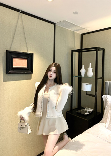 ~Hand-painted Light Luxury White Wool Blend Thickened Small Chanel Style Short Coat Winter French Style Fluffy Personality Overcoat