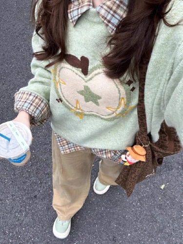 Candy-colored knit sweater with a laid-back, sophisticated vibe for women - 2025 new arrival, super stylish Korean-inspired early autumn top