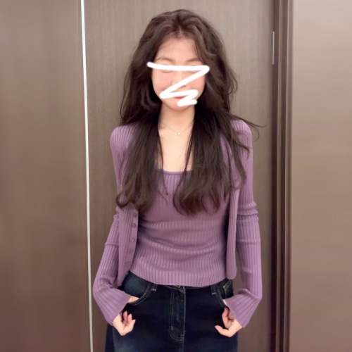 Korean-style alluring and edgy knitted camisole cardigan two-piece set for women—early spring purple, versatile, slim-fit, and figure-flattering top