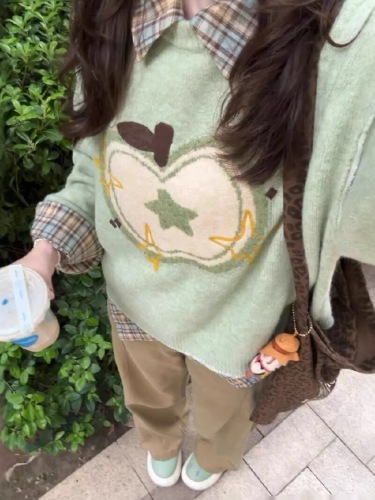 Candy-colored knit sweater with a laid-back, sophisticated vibe for women - 2025 new arrival, super stylish Korean-inspired early autumn top