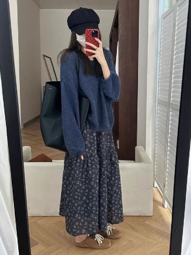 Korean Leisure Style Navy Blue Soft Round Neck Sweater for Women 2025 Autumn/Winter Loose Knit Top