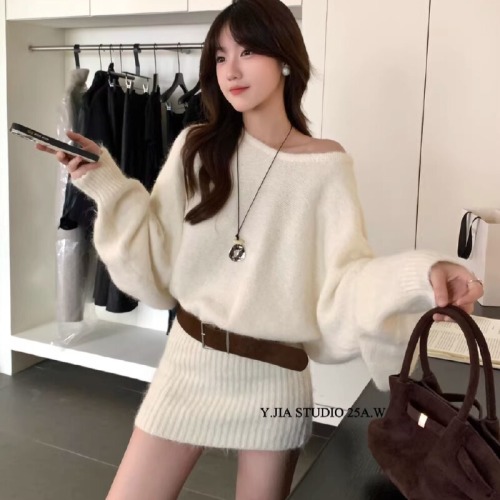 Women's Loose Knitted Cardigan Dress with Sleeveless Design, Autumn/Winter New Arrival, Relaxed Fit, Slimming Effect, Belted