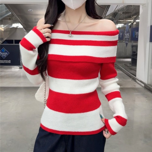 Vintage Striped One-Shoulder Knit Top for Women - Retro Korean Style, Design-Focused, Gentle and Elegant, Shoulder-Strap Cardigan