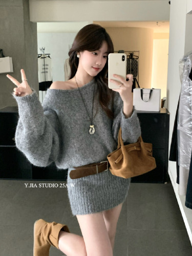Women's Loose Knitted Cardigan Dress with Sleeveless Design, Autumn/Winter New Arrival, Relaxed Fit, Slimming Effect, Belted