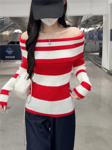 Vintage Striped One-Shoulder Knit Top for Women - Retro Korean Style, Design-Focused, Gentle and Elegant, Shoulder-Strap Cardigan