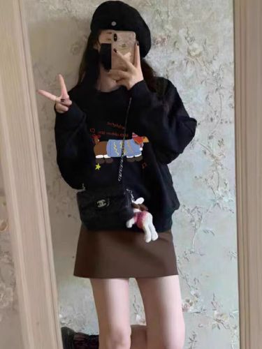 Women's Loose and Slouchy Short-Sleeve Crew Neck Sweatshirt for Autumn and Winter