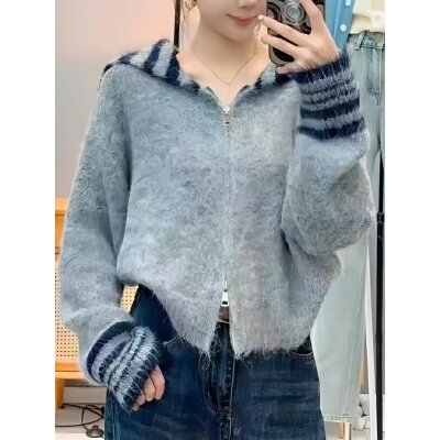 Early Autumn Striped Cardigan with Long Sleeves, Double Zipper Knit Top for Women - 2025 New Arrival, High-End Style, Pretty and Youthful, Short Length