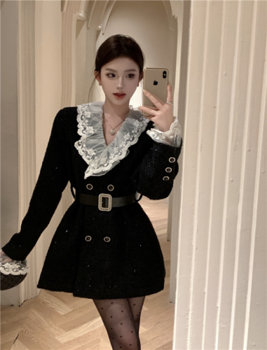 Real-shot! Korean-style heavy-duty grosgrain lace-trimmed wrap-style waist-defined long-sleeve suit dress with a belted trench coat look