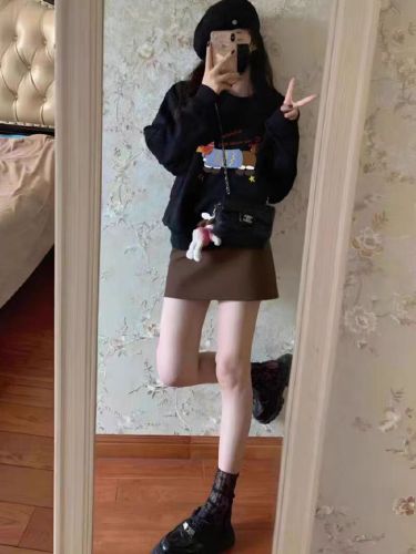 Women's Loose and Slouchy Short-Sleeve Crew Neck Sweatshirt for Autumn and Winter