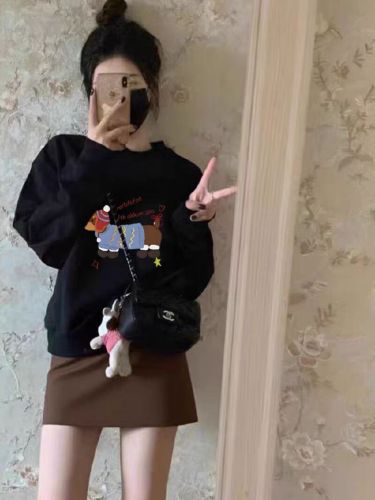 Women's Loose and Slouchy Short-Sleeve Crew Neck Sweatshirt for Autumn and Winter