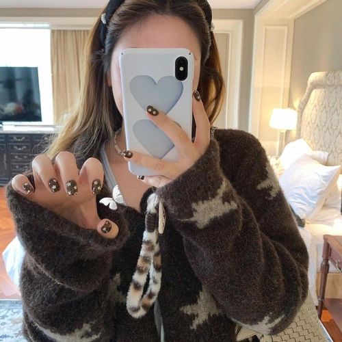 Le Marais Star Sweater Jacket for Women, Early Autumn and Winter Relaxed Style, High-End Sensibility, Knit Top for Petite Figures