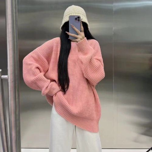 The Taste of First Love: Pure Color Round Neck Sweater for Women, Korean Version, Elegant and Slender, Knitted Fabric