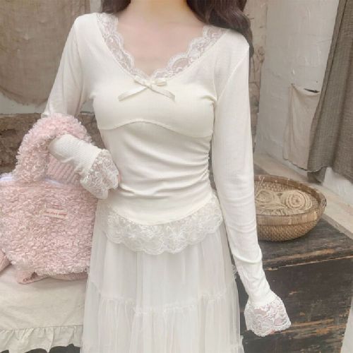40-Count Cool Silk 1x1 Sweet & Spicy Chic Lace T-Shirt for Women—Early Autumn, Design-Focused, Body-Sculpting Top