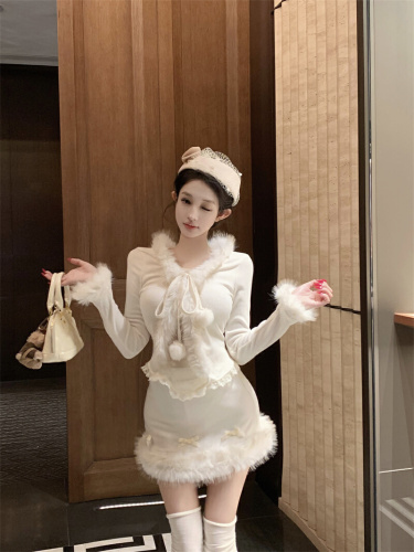 Photographed~ Autumn/Winter New Slimming & Body-Concealing Pure Desire Style Unique Design Sensibility Top + Skirt Two-Piece Set