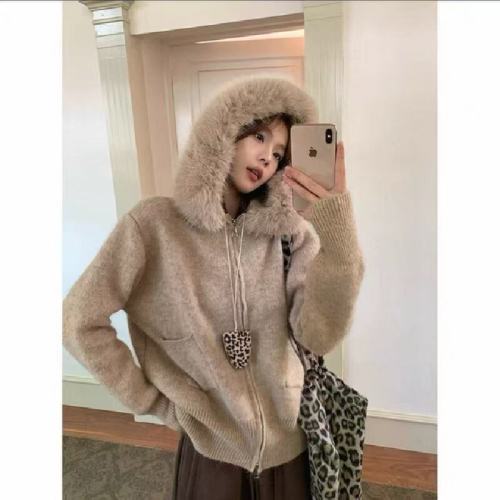 Women's Loose Hooded Knit Cardigan Sweater Overcoat for Autumn with Detachable Hood, Leisure Style Korean Series Top