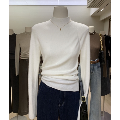Basic Crew-Neck Knit Base Layer Top for Women, 2025 Autumn New Arrival – Soft, Cozy, and Skin-Friendly Long-Sleeve Innerwear for Winter