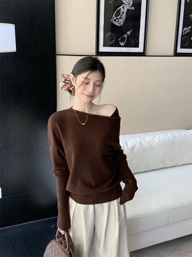 Photographed Genuine French High-End Shoulder-Strap Long-Sleeve Knit Top for Women - Exquisite Off-the-Shoulder Style
