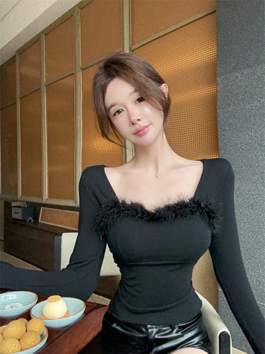 Actual shoot ~ White long sleeve T-shirt 2025 winter new style straight shoulder splicing plush collar lined base top shirt