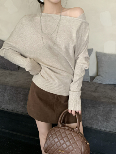 Photographed Genuine French High-End Shoulder-Strap Long-Sleeve Knit Top for Women - Exquisite Off-the-Shoulder Style
