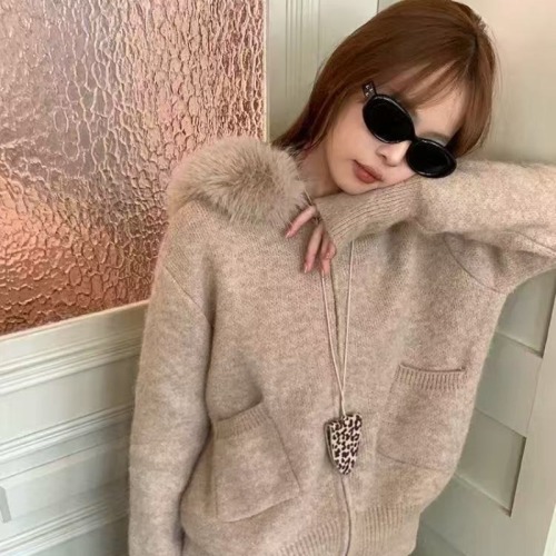 Women's Loose Hooded Knit Cardigan Sweater Overcoat for Autumn with Detachable Hood, Leisure Style Korean Series Top