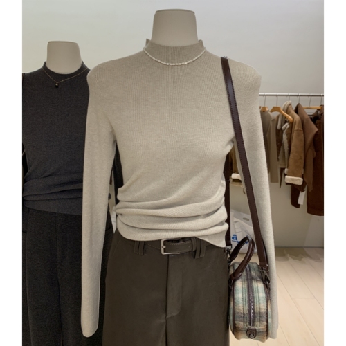 Basic Crew-Neck Knit Base Layer Top for Women, 2025 Autumn New Arrival – Soft, Cozy, and Skin-Friendly Long-Sleeve Innerwear for Winter