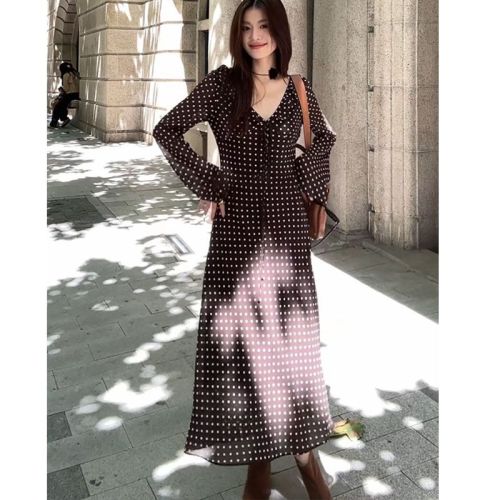 The 2025 Autumn Trendy High-End Elegant Goddess-Style Black Polka Dot Dress